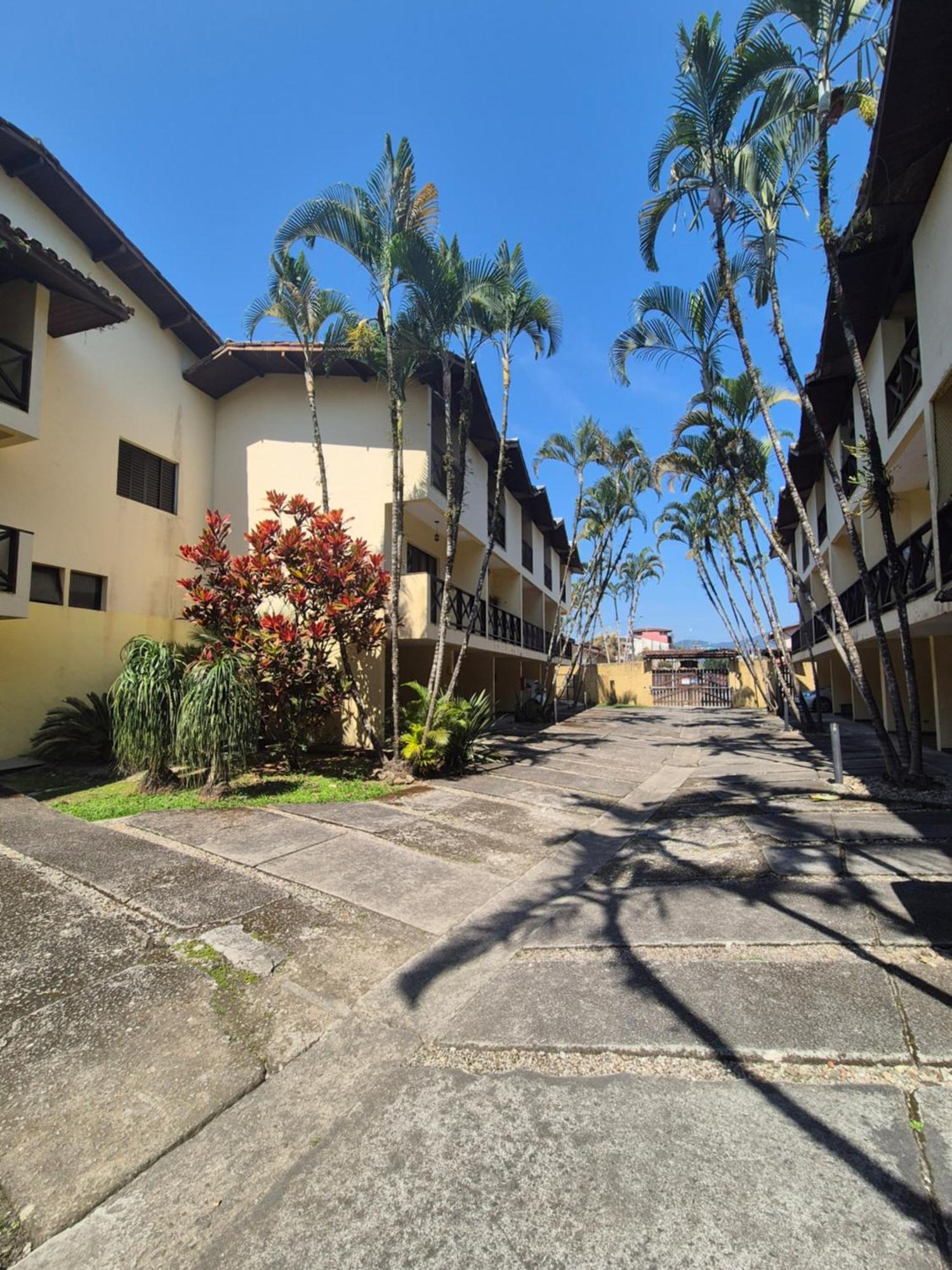 Casa 7 Em Ubatuba No Centro Condominio Com Piscina E Churrasqueira Bagian luar foto